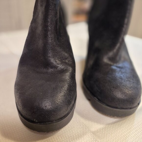 SOREL Heeled Ankle Boots - Picture 7 of 14